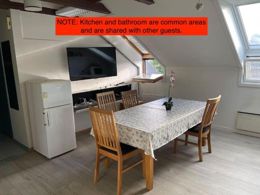 Lillehammer Guest House With Common Bath And Kitchen Exteriör bild